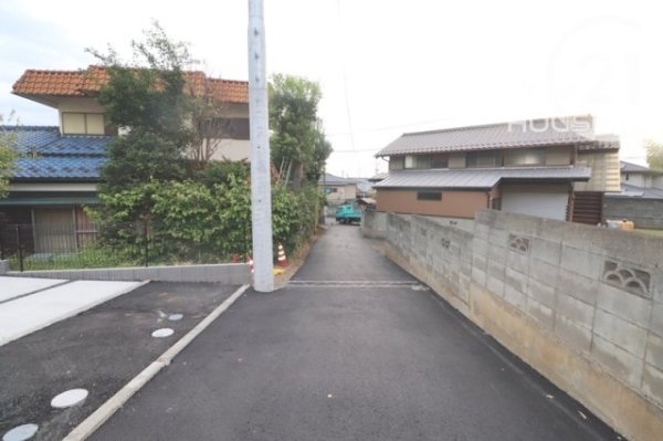 東大和市芋窪1丁目 新築 全4棟 3号棟(前面道路含む現地写真)