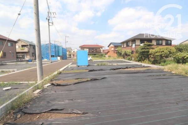 あきる野市野辺の土地(前面道路含む現地写真)