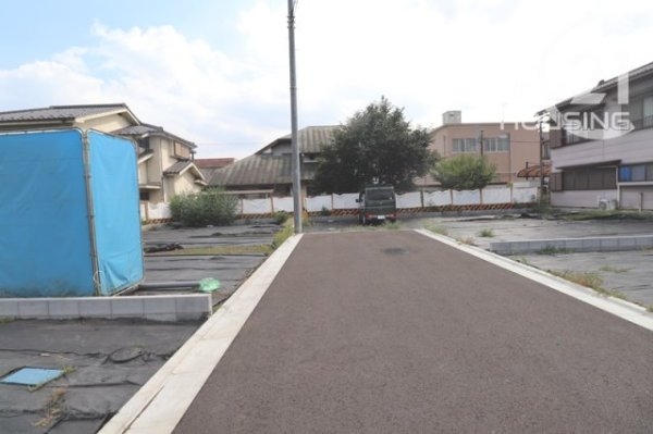 あきる野市野辺の土地(前面道路含む現地写真)