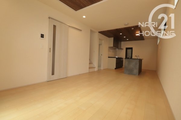 リーブルガーデン　立川市栄町１丁目　新築　全2棟　１号棟