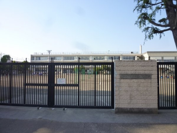 立川市柏町4丁目の土地(立川市立第四中学校)