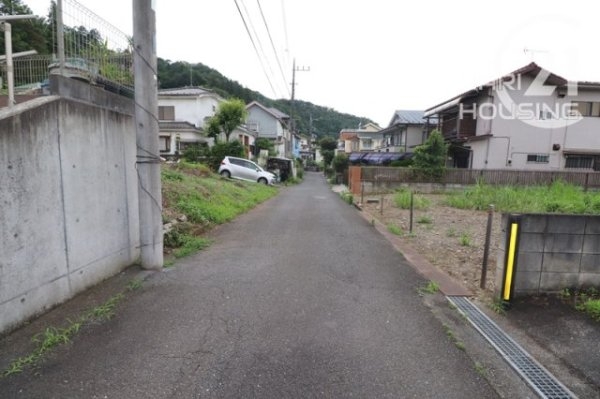 あきる野市牛沼の土地(前面道路含む現地写真)