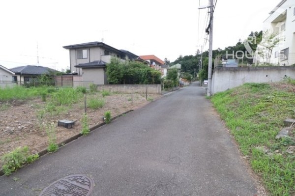 あきる野市牛沼の土地(前面道路含む現地写真)