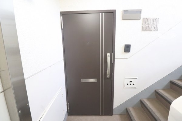 西けやき台団地2号棟(玄関)