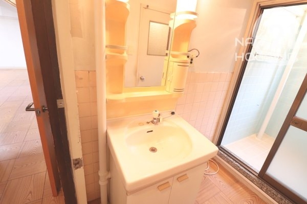 西けやき台団地2号棟(洗面台・洗面所)