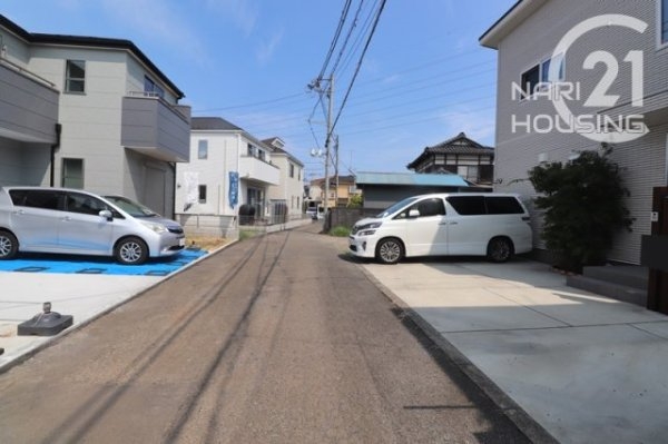 リーブルガーデン 武蔵村山市岸3丁目 新築 全2棟 2号棟(前面道路含む現地写真)