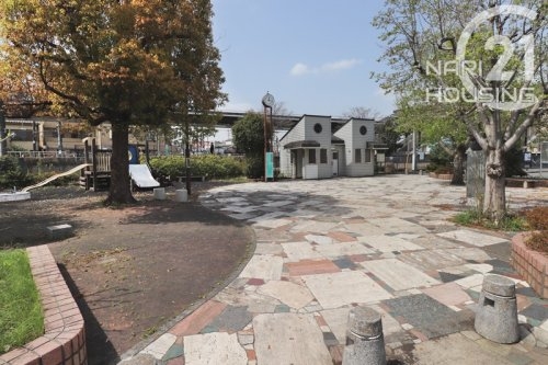 モナーク福生(東福生駅東口公園)