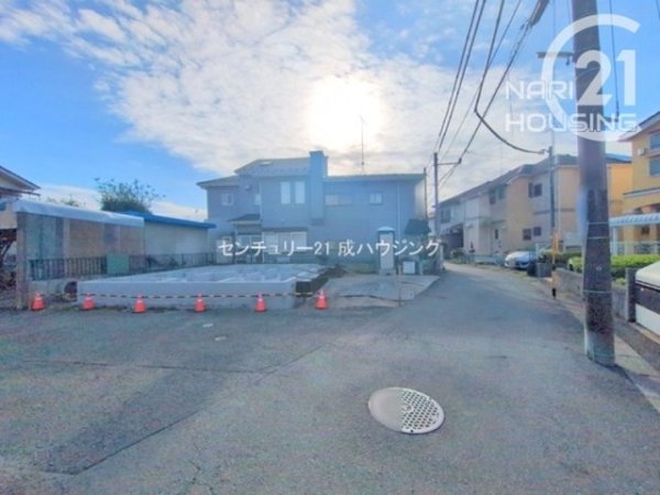 ハートフルタウン 武蔵村山市本町4丁目 新築 全1棟(前面道路含む現地写真)