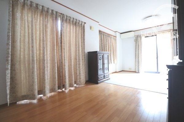 あきる野市小中野の中古一戸建て