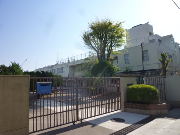 立川市柏町２丁目の土地(立川市立第六中学校)