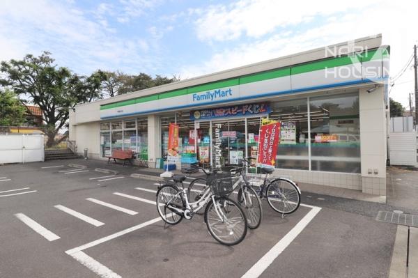 日神パレス拝島第２(ファミリーマート拝島駅北店)