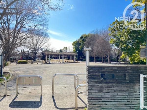 若葉の杜コスモガーデンズ六番館(若葉公園)