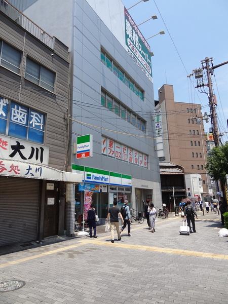 エステージ難波WEST(ファミリーマート大正駅前店)