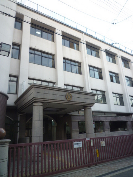 昭和山第2コーポ1号棟(大阪市立北恩加島小学校)