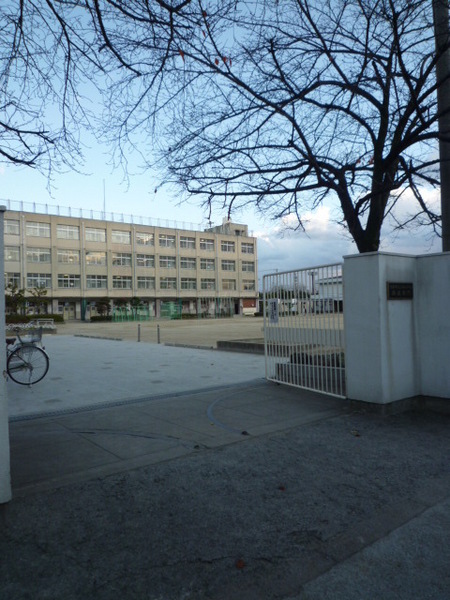 千島第1コーポ3号棟(大阪市立小林小学校)