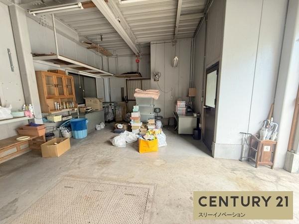 千島3丁目倉庫付き中古戸建
