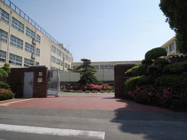 シャルマンコーポ枚岡公園A棟(東大阪市立縄手北中学校)