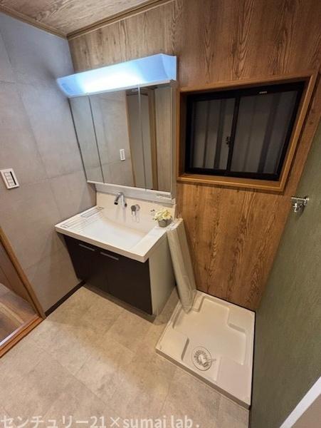 東大阪市南鴻池町2丁目の中古一戸建て(洗面台・洗面所)