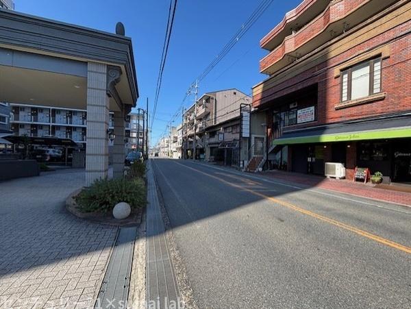 エスリード鴻池新田駅前