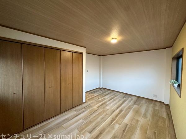 東大阪市高井田西1丁目の中古一戸建て(洋室)
