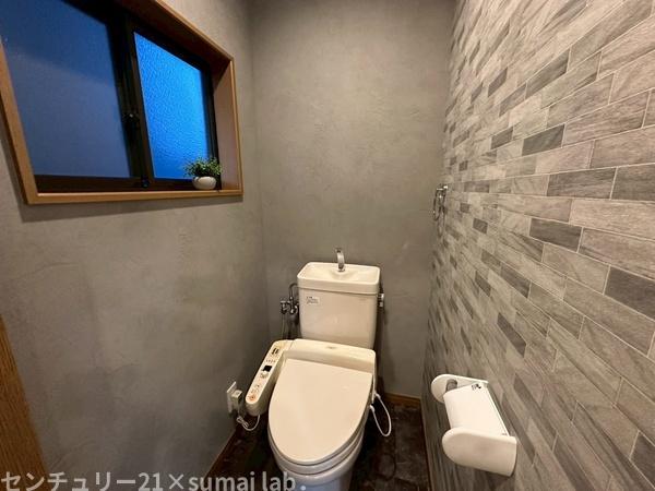東大阪市高井田西1丁目の中古一戸建て(トイレ)