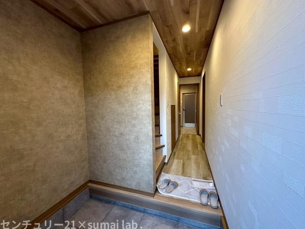 東大阪市高井田西1丁目の中古一戸建て(玄関)