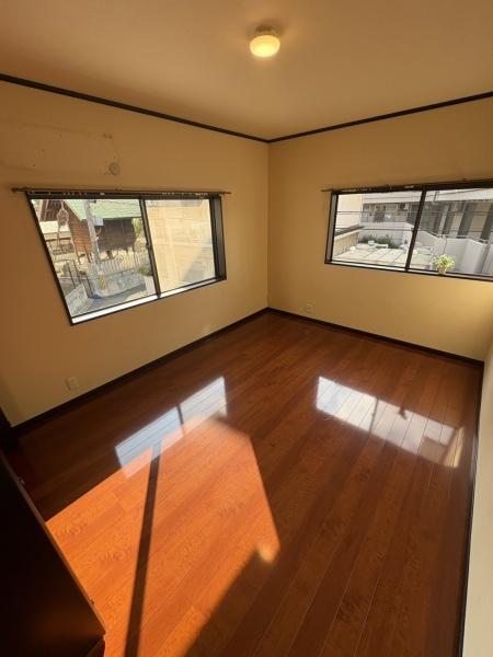 東大阪市長瀬町1丁目の中古一戸建て(洋室)