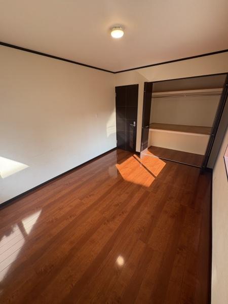 東大阪市長瀬町1丁目の中古一戸建て(洋室)