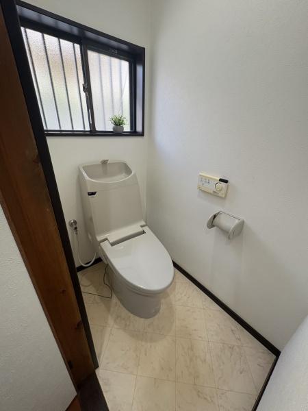 東大阪市長瀬町1丁目の中古一戸建て(トイレ)