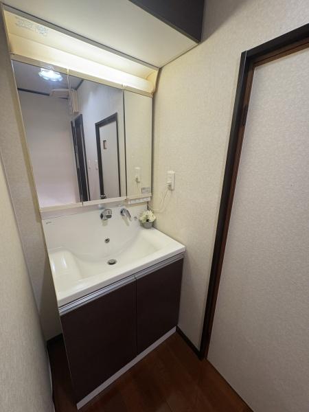 東大阪市長瀬町1丁目の中古一戸建て(洗面台・洗面所)