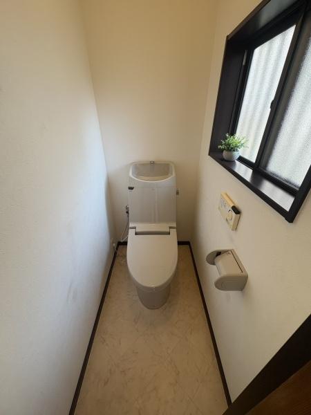 東大阪市長瀬町1丁目の中古一戸建て(トイレ)