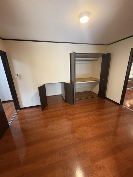 東大阪市長瀬町1丁目の中古一戸建て(洋室)