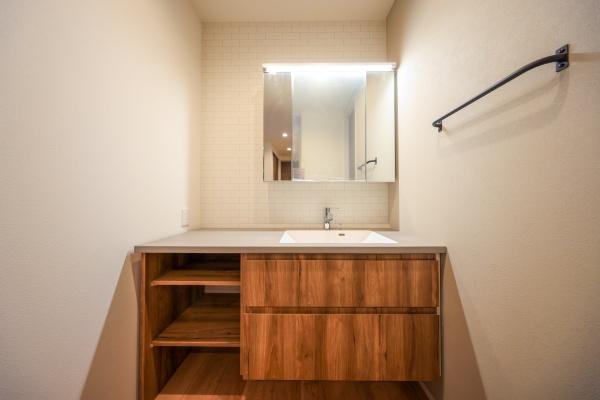 eLA／Boエラボ　SERIES　鷹殿町