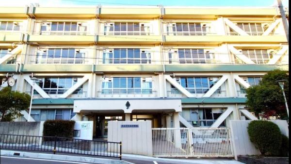 eLA／Bo　エラボ　茨木市郡山(茨木市立西中学校)