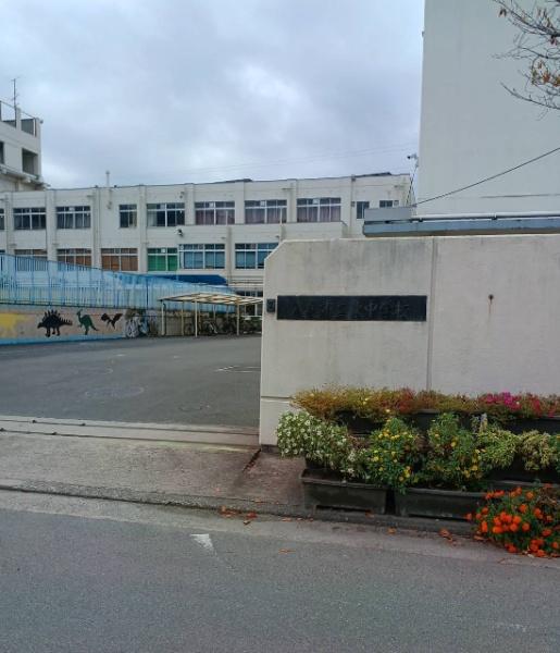 八尾市上尾町１丁目の中古一戸建て(八尾市立東中学校)