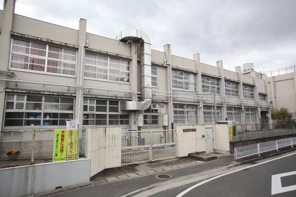東大阪市衣摺４丁目の中古一戸建て(東大阪市立長瀬西小学校)