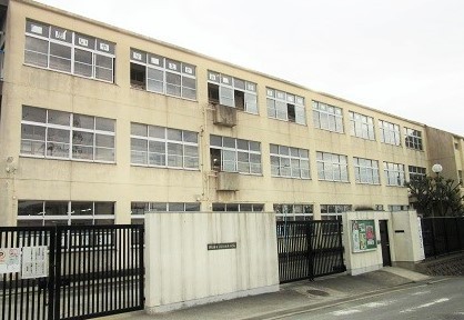 東大阪市日下町１丁目の中古一戸建て(東大阪市立孔舎衙東小学校)