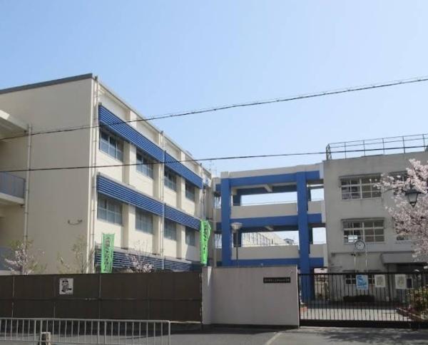 東大阪市高井田中３丁目の中古一戸建て(東大阪市立高井田西小学校)