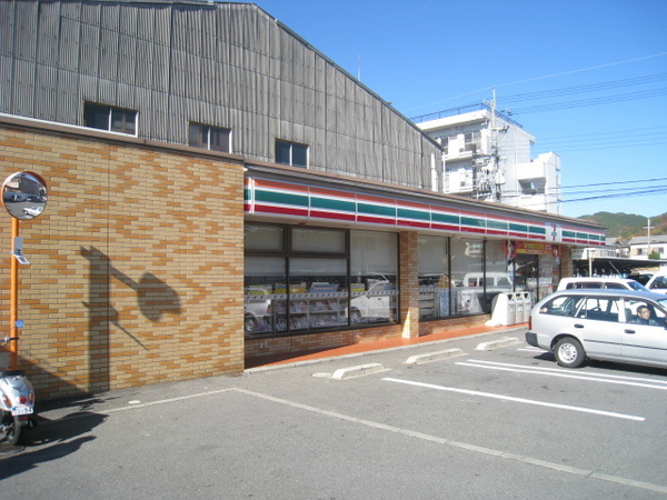クリスタ山科(セブンイレブン京都山科今屋敷町店)