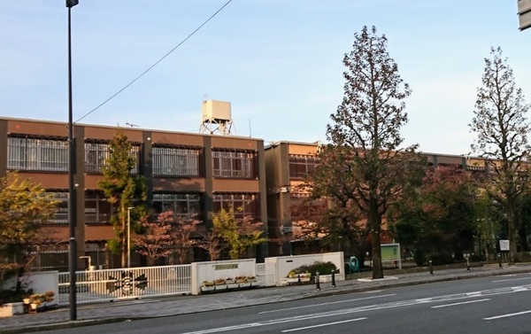京都市中京区新シ町通御池下る大文字町の土地(京都市立中京中学校)