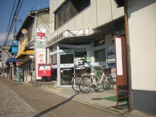 山科区御陵久保町(京都山科御陵郵便局)