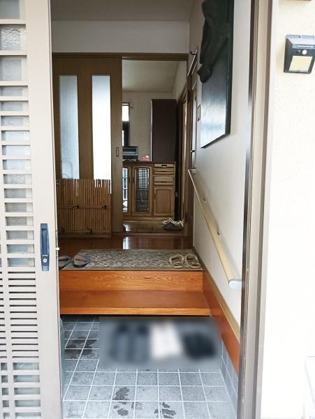 京都市山科区北花山山田町の中古一戸建て(玄関)