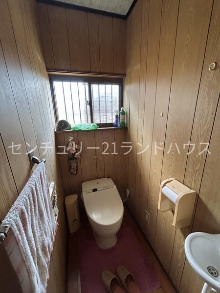 霧島市隼人町小田の中古一戸建て(トイレ)
