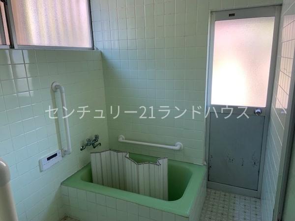 霧島市牧園町上中津川の中古一戸建