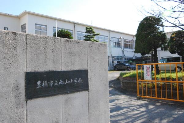 豊橋市瓦町通２丁目の土地(豊橋市立向山小学校)