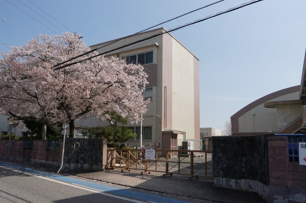 豊橋市三ノ輪町2丁目の土地(豊橋市立豊岡中学校)