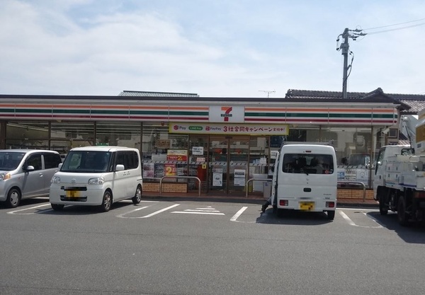 豊橋市三ノ輪町2丁目の土地(セブンイレブン豊橋西岩田2丁目店)