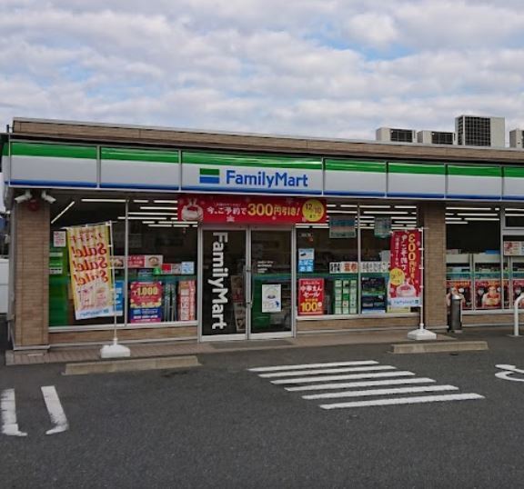 豊川赤坂町第1期 1号棟(ファミリーマート豊川赤坂町店)