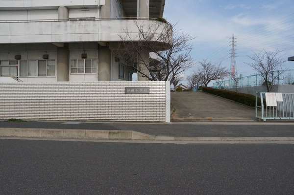豊橋柳生川南部土地区画整理地内　2号棟(豊橋市立汐田小学校)