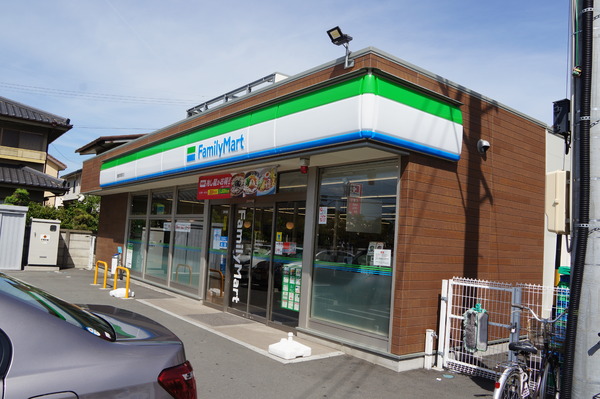 豊橋市草間町59期　2号棟(ファミリーマート豊橋草間町店)